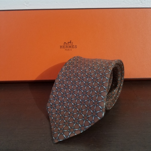 Hermes Other - Hermés 100% Silk Patterned Tie (With Box!)
